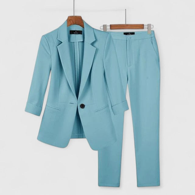Briletta - Sophisticated Blazer & Trouser