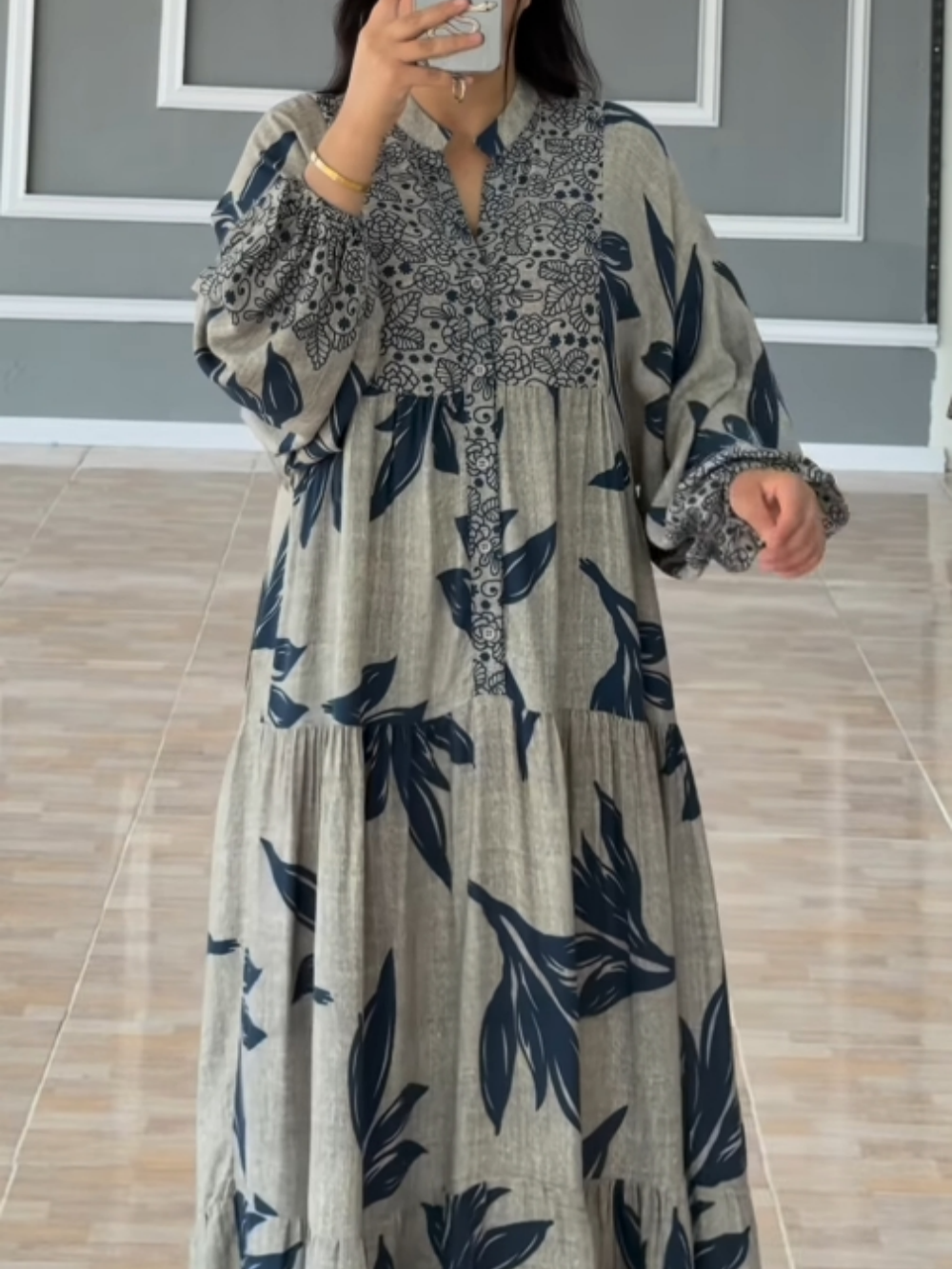 CRESSIDA – FLOWY DRESS WITH STATEMENT LANTERN SLEEVES