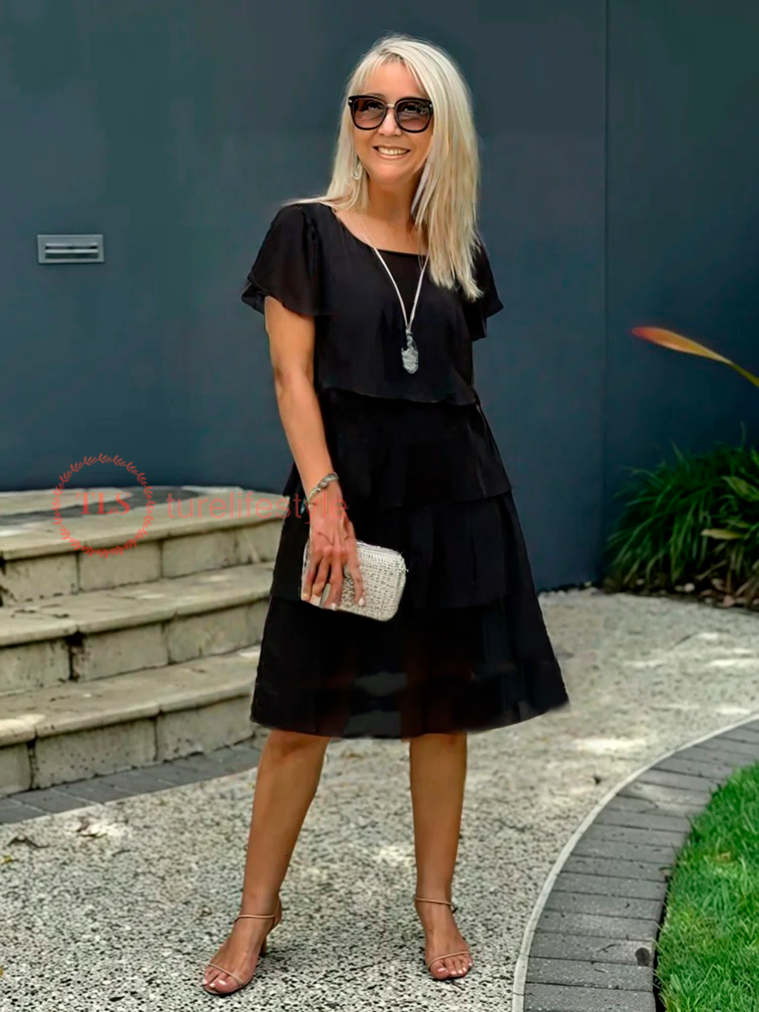 Grace - Effortless Elegance and Feminine Charm