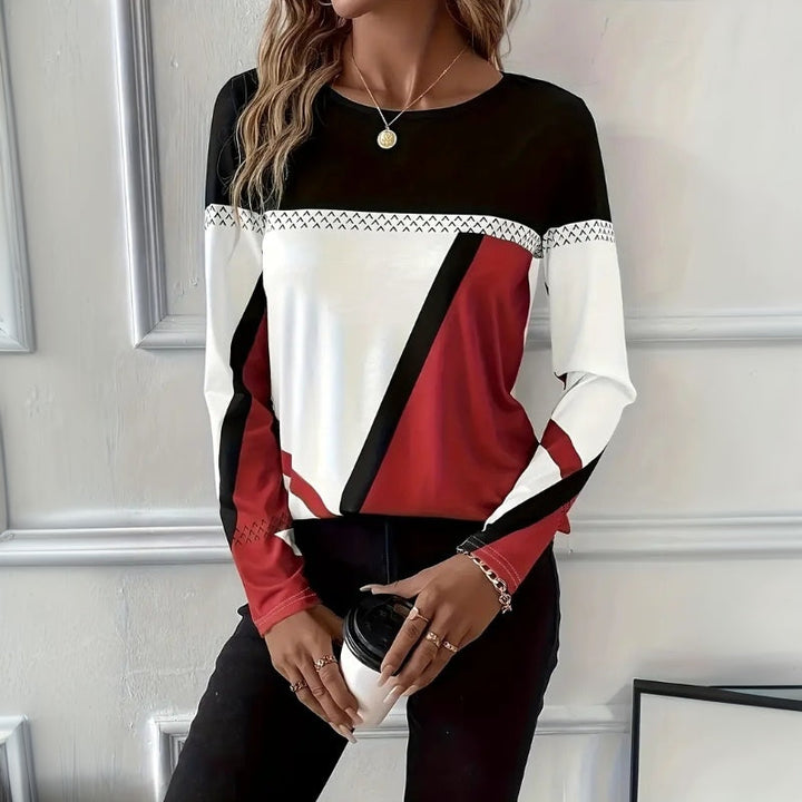 CLARA – RELAXED FIT TOP WITH STRIKING DESIGN