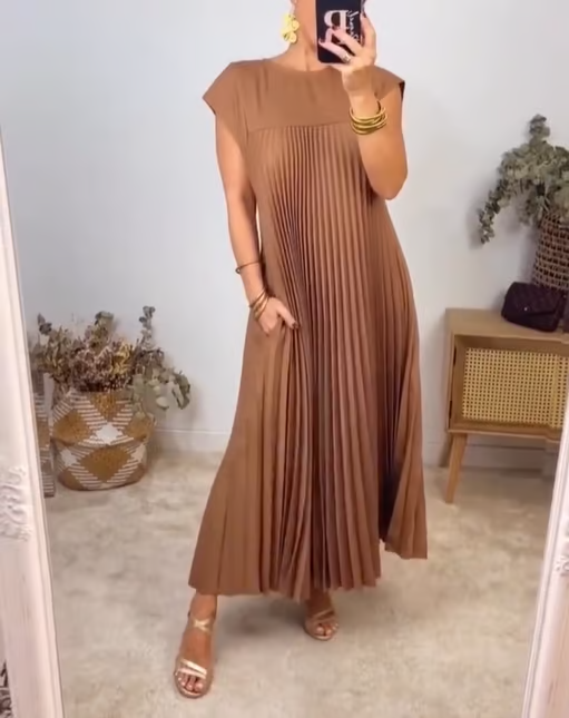 Women’s Short Sleeve Pleated Maxi Dress